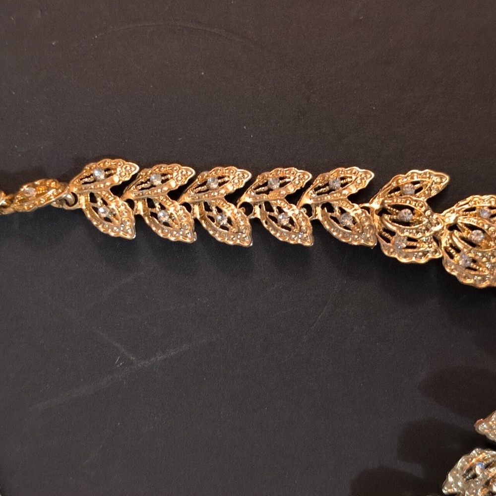 Gold Leaf Cascading Statement Neck - image 4